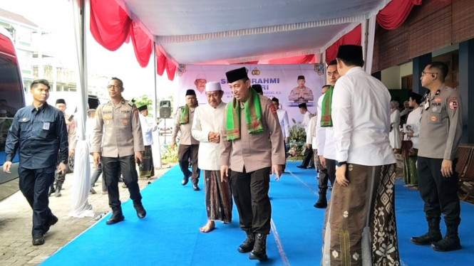 Kapolri Jenderal Sigit di Pondok Pesantren Langitan Tuban.