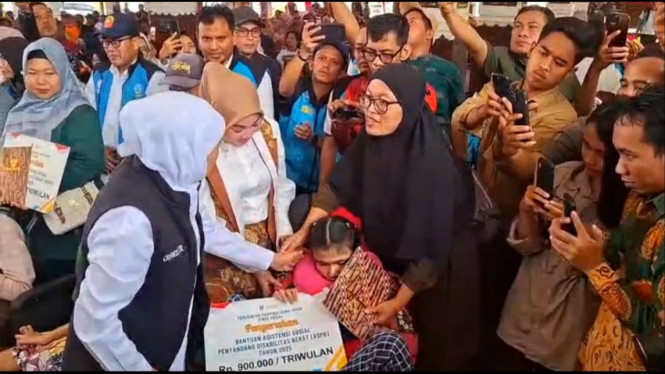 Penyaluran Bansos di Sidoarjo.