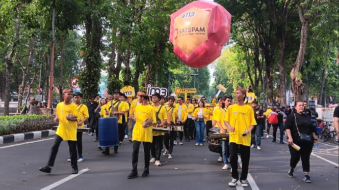Parade IM3 SATSPAM di CFD Surabaya.
