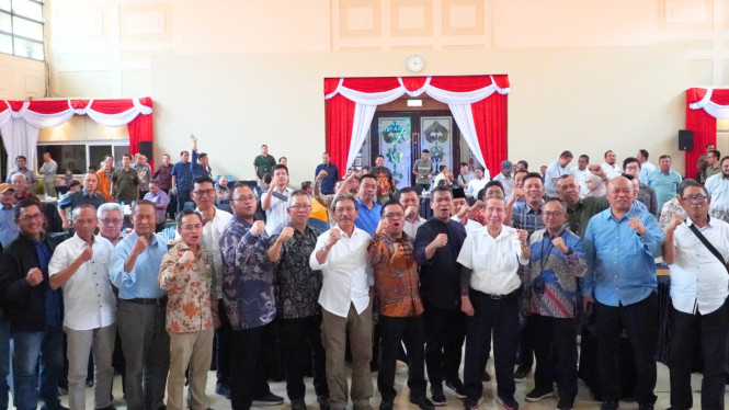 Rapat Pembahasan Penyerapan Gula Petani Tebu di Surabaya.