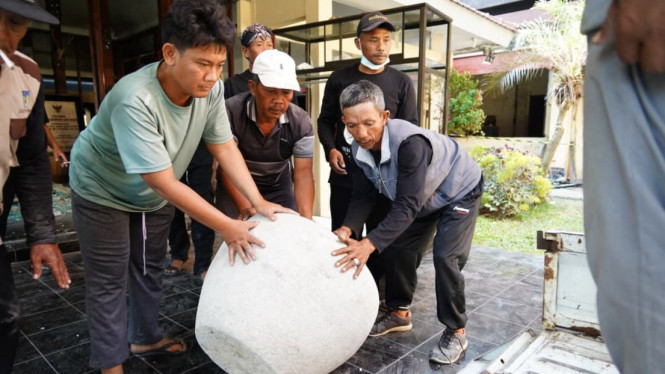 Pemkab Kediri mengevakuasi benda bersejarah