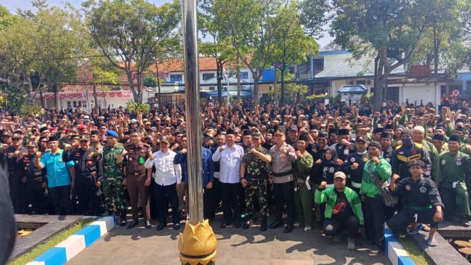 Ratusan elemen masyarakat menyatakan berkomitmen jaga Kabupaten Tulungagung