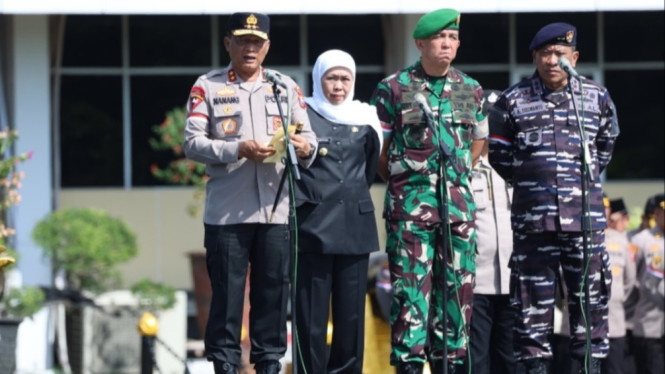 Forkopimda Jatim dalam apel dan doa bersama.