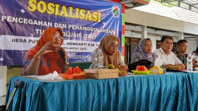Sosialisasi pencegahan TB di Gresik.