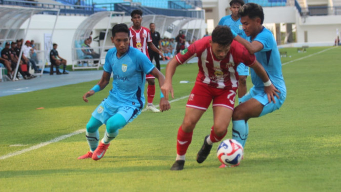 Pertandingan Persela Vs Deltras FC.