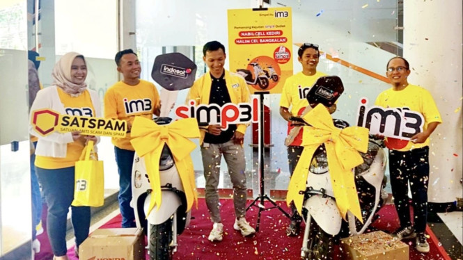 Pemenang Grand Prize Kejutan Simpel IM3.