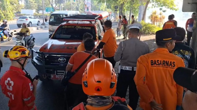 Tim SAR Pencarian Orang Tenggelam di Sungai Gunungsari.