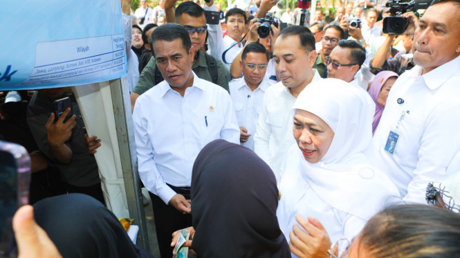 Gubernur Khofifah bersama Mentan Amran Sulaiman.