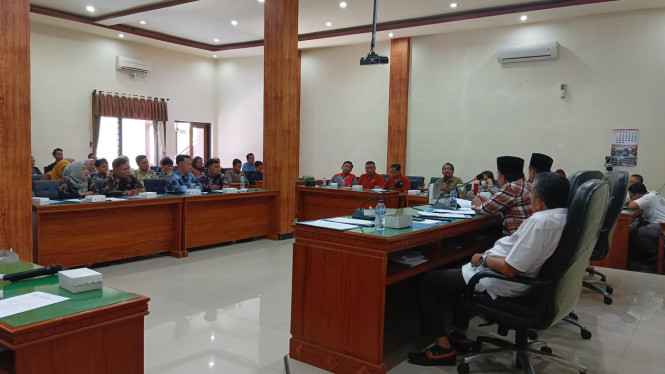 Pendidik Serdik PPG audiensi dengan DPRD Trenggalek.