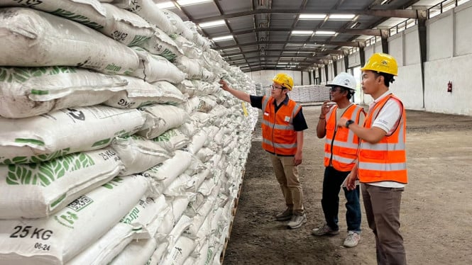 Kebijakan Turunkan Harga Pupuk Dinilai Strategi Tepat Lindungi Petani