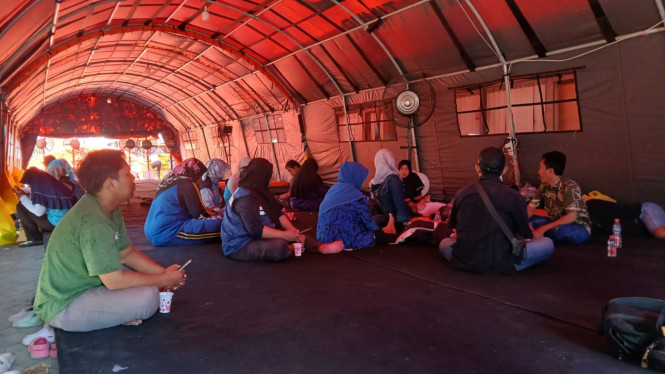 Suasana Posko Ambruk Mushola Ponpes Al Khoziny.
