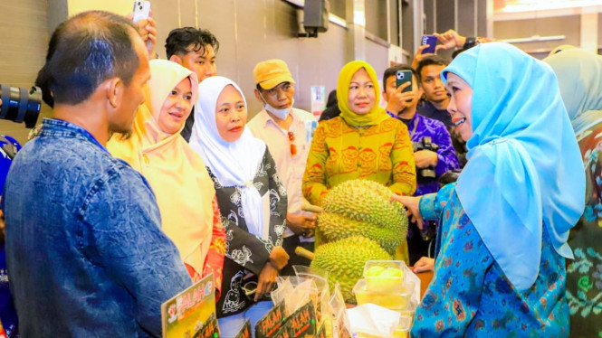 Khofifah di Misi Dagang Jatim dan Sulteng.