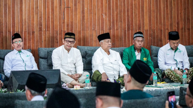 Pemkab Gresik Menggelar Hari Santri Nasional 2025.