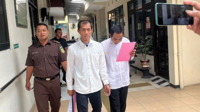 2 terdakwa kurir rokok ilegal di PN Mojokerto