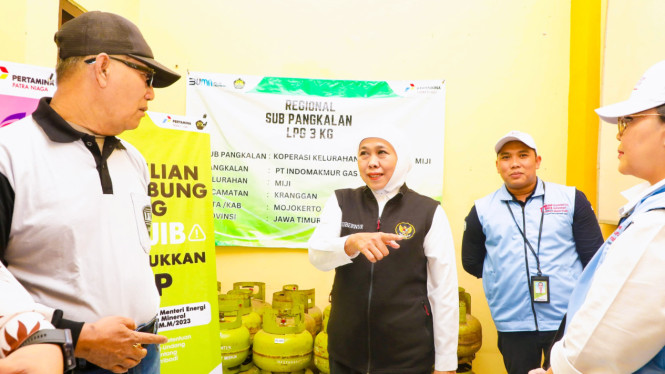 Khofifah saat di Kopdes Merah Putih.