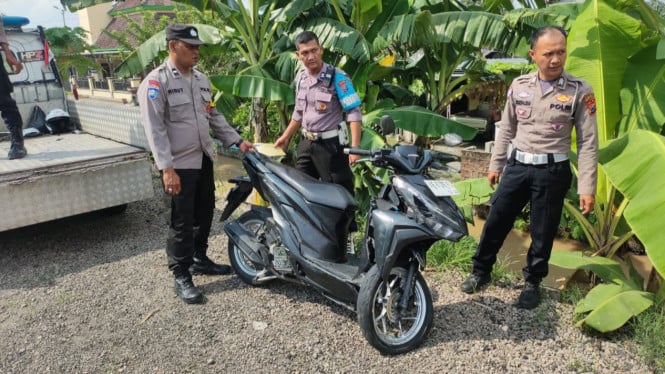 Sepeda motor korban kecelakaan maut di Kemlagi, Mojokerto.