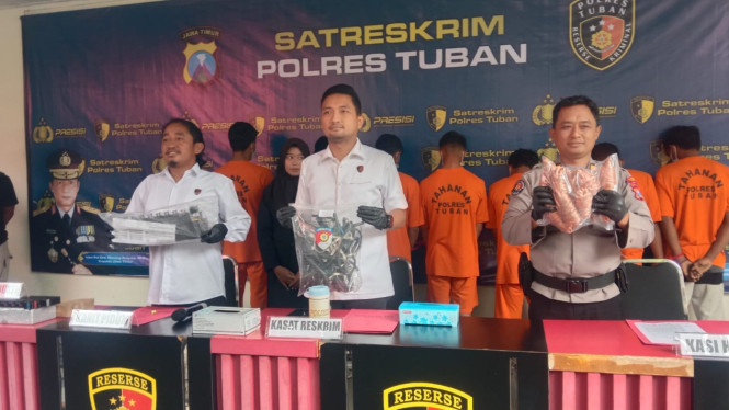 Rilis pengungkapan kasus pencurian kabel tower di Polres Tuban.