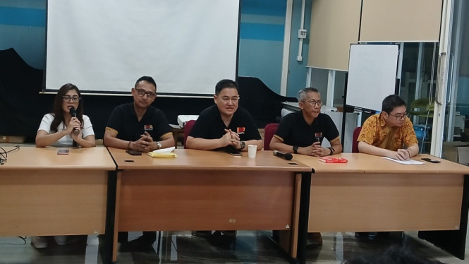 IMA menggelar konferensi pers di Surabaya