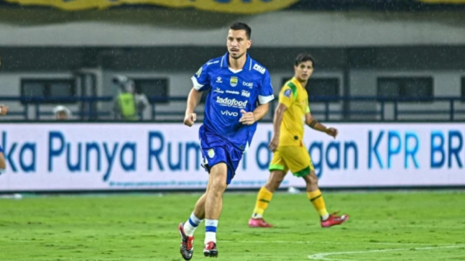 Thom Haye berseragam Persib Bandung