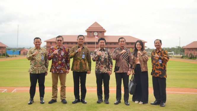 Wagub Jatim Emil Dardak di SMA Taruna Nusantara Malang.