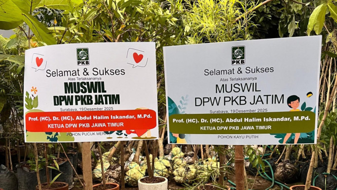 Muswil DPW PKB Jatim ganti karangan bunga dengan bibit pohon