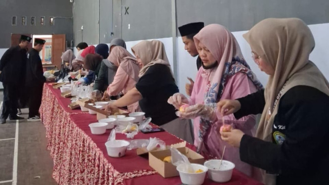 Emak-emak di Tulungagung mendapatkan pelatihan kewirausahaan.