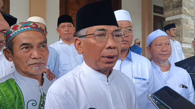 Ketum PBNU KH Yahya Cholil Staquf atau Gus Yahya di Lirboyo.
