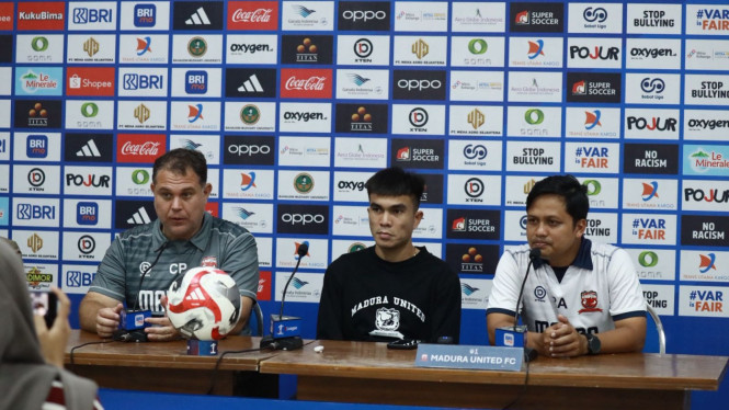 Jumpa Pers Madura United.