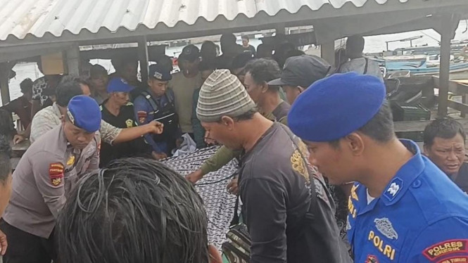 Proses Evakuasi Nelayan Hilang.