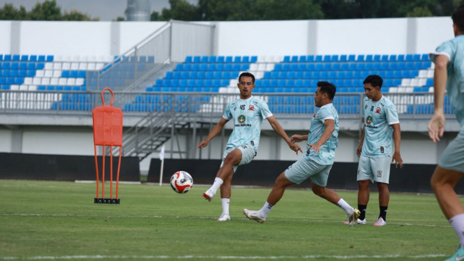 Latihan Madura United Jelang Lawan PSIM.