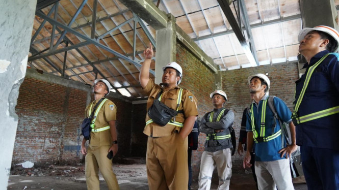 Kantor Pemkab Kediri masih dalam renovasi.