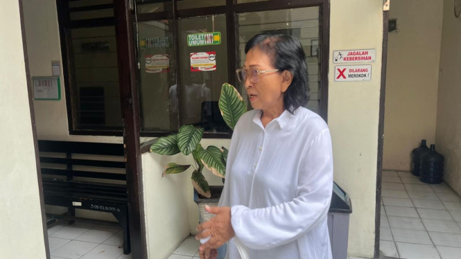 Stella Rumengan Menjalani Sidang.