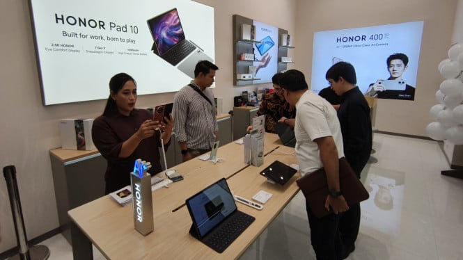 Suasana Pembukaan HONOR Store di Galaxy Mall 3 Surabaya.