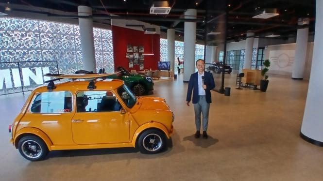 Lantai 3 BMW & MINI Plaza Surabaya
