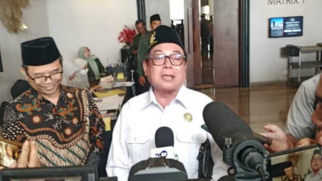Ketua Baznas Jatim, KH Ali Maschan Moesa
