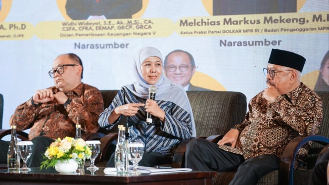 Khofifah dalam Sarasehan Nasional di Surabaya.