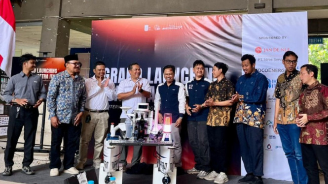 Tim Barunastra ITS meluncurkan kapal otonom