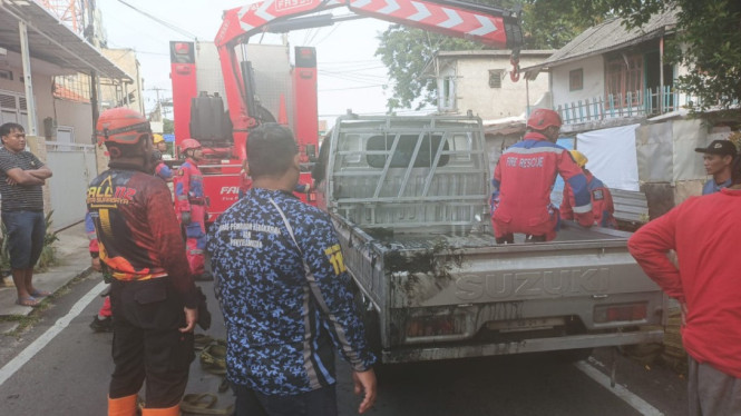 Pikap berhasil dievakuasi