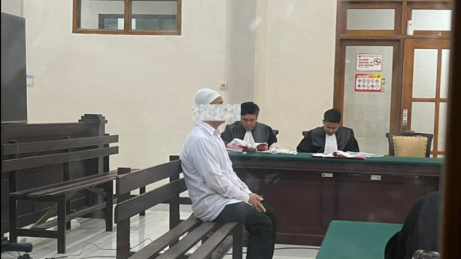 Sopir truk di Mojokerto perkosa anak tiri