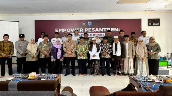 Empower Pesantren.