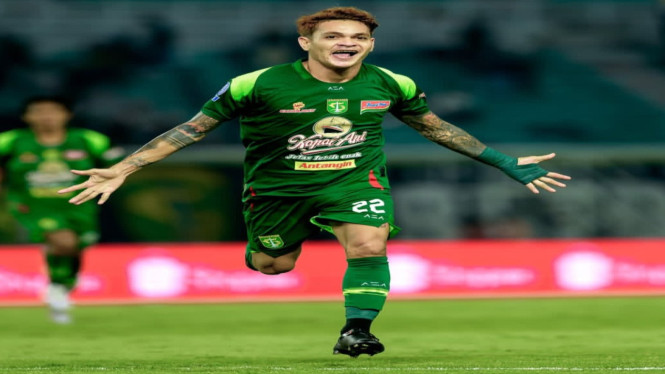 Gali Freitas Merayakan Gol ke Gawang PSM.
