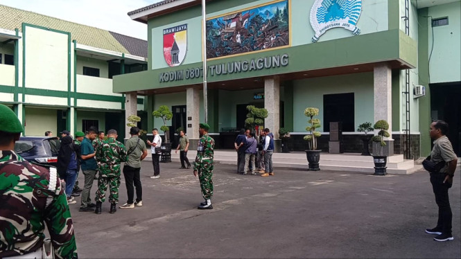 Suasana depan Kodim 0807/Tulungagung.