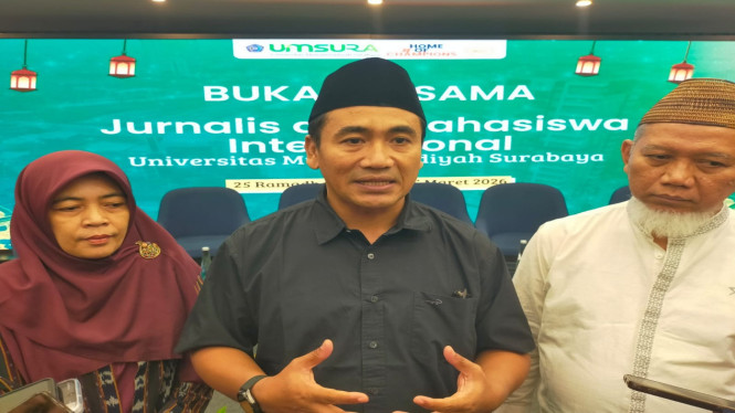 Rektor Umsura Prof. Mundakir.