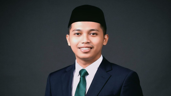 Dosen Fakultas Studi Islam dan Peradaban Universitas Muhammadiyah Surabaya, Thoat Stiawan