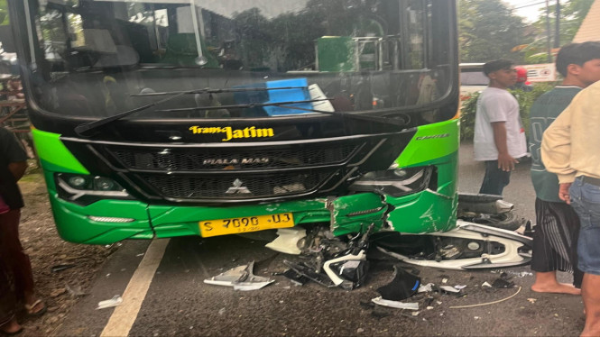 Kondisi Bus Transjatim Terlibat Kecelakaan.