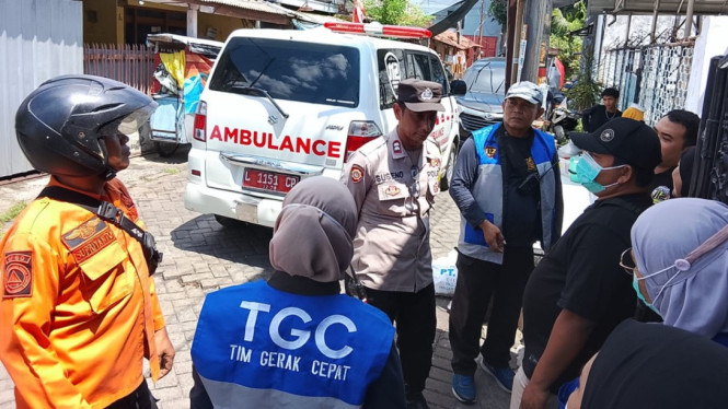 Warga Simokerto keracunan