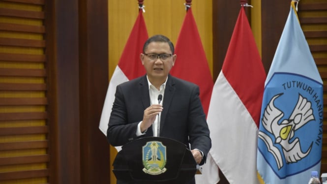 Kepala Dinas Pendidikan Jawa Timur, Aries Agung Paewai
