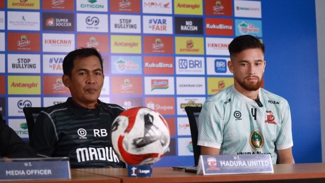 Jumpa Pers Madura United Jelang Derbi Suramadu.