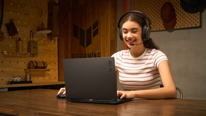 Ilustrasi salah satu laptop ASUS ROG Gaming terbaru.