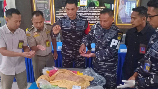 Penyelundupan baby lobster digagalkan di Juanda.